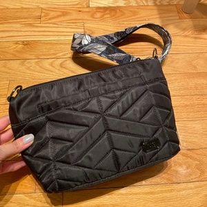 Lug Flare Midnight Black/Lily Black strap